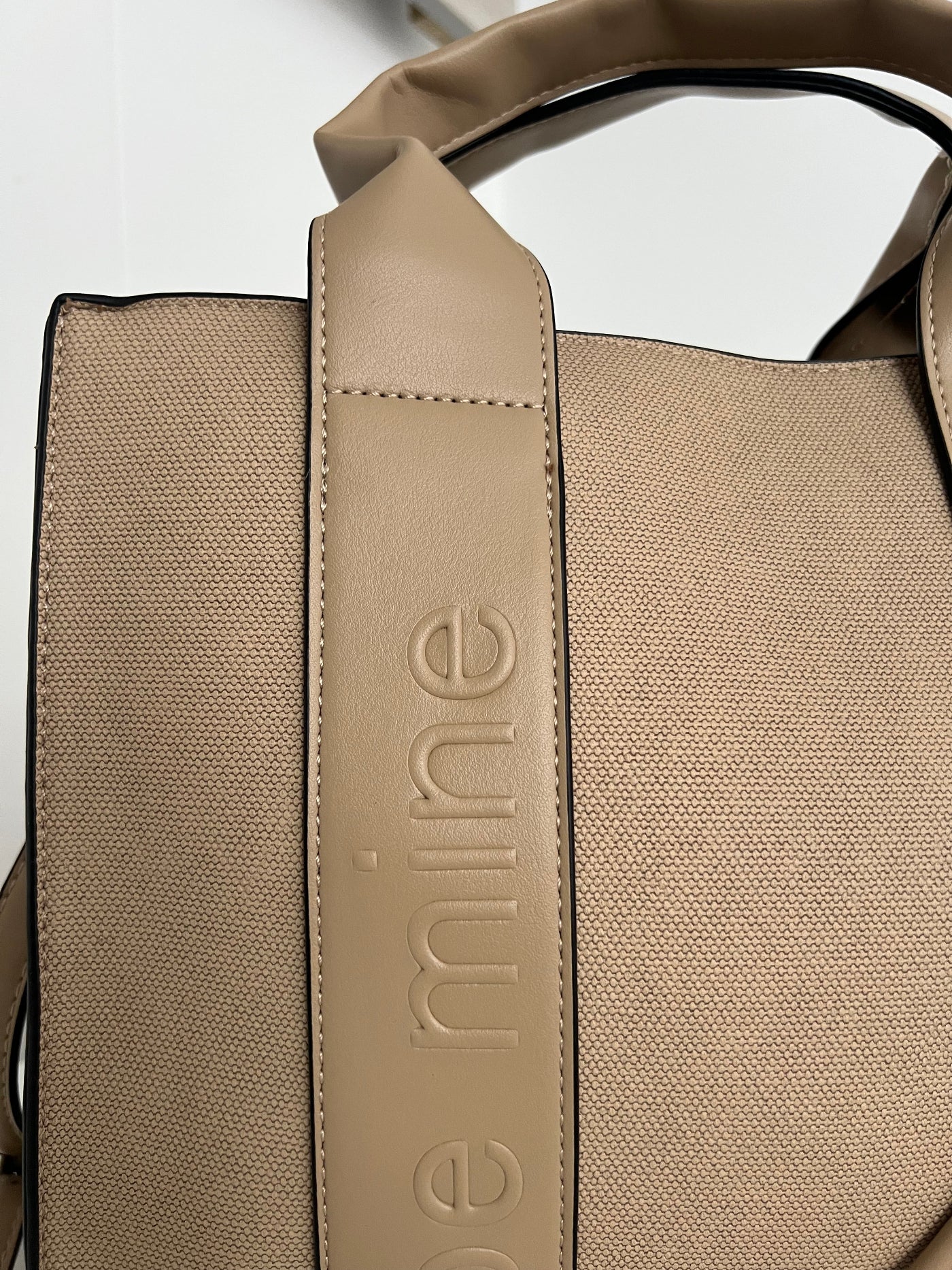 Tote Mine nude
