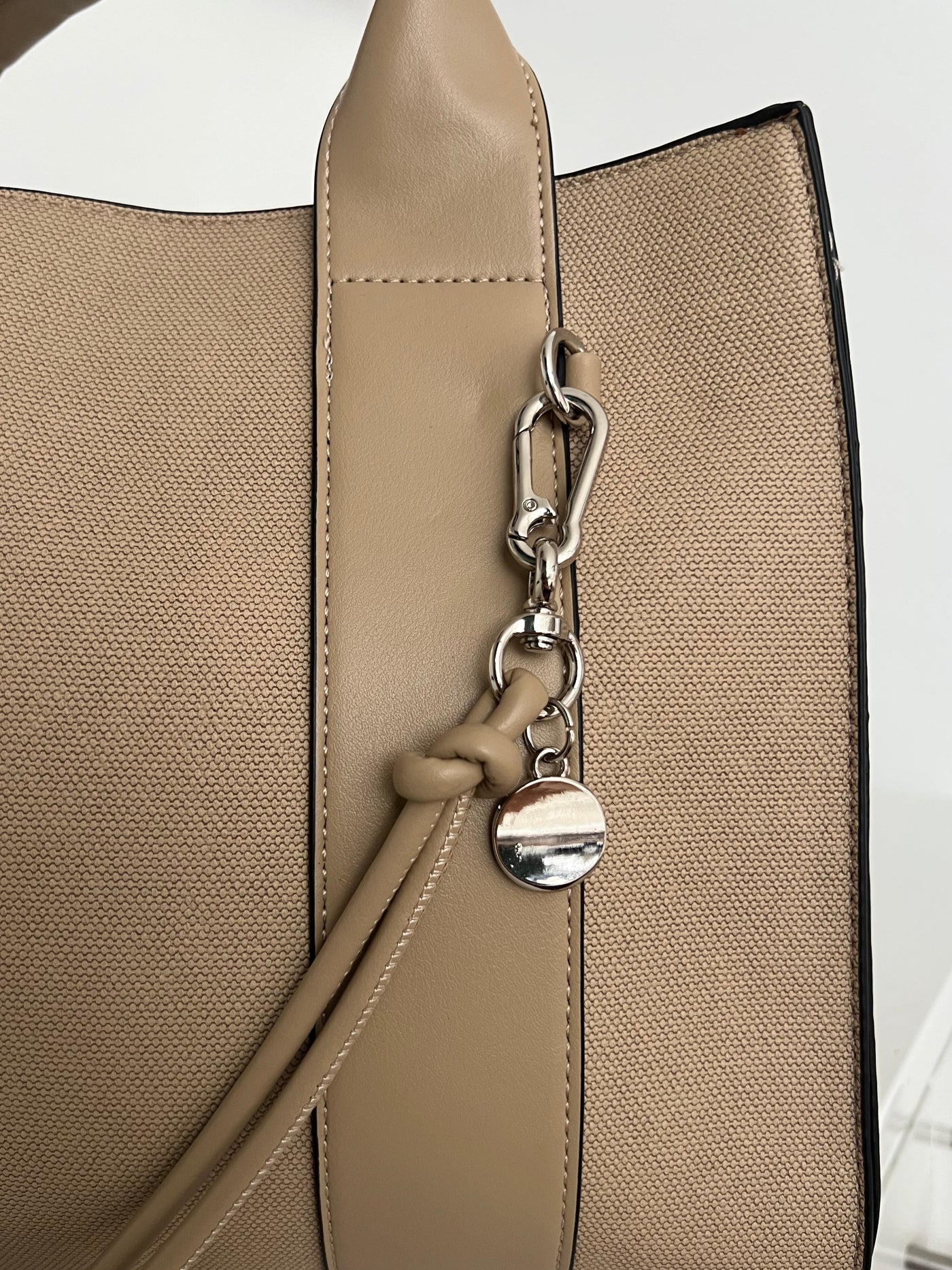Tote Mine nude