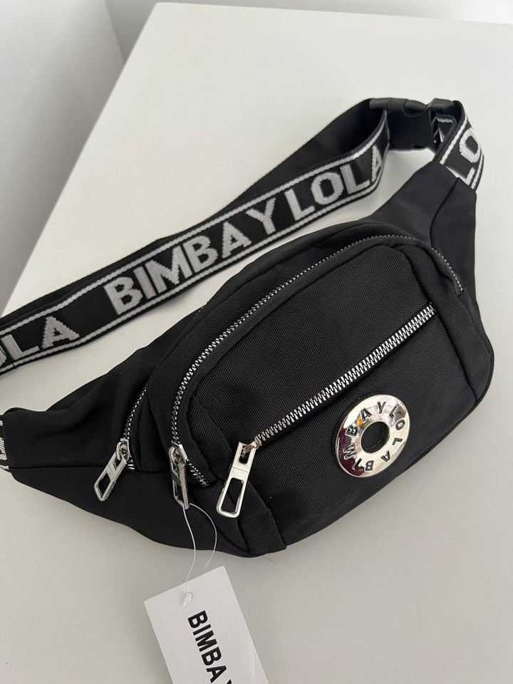 Riñonera Kai negra - www.MikitaStore.com